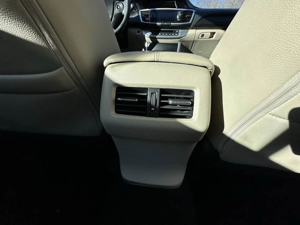 2015 Honda Accord 9th Gen - Image 21 of 21