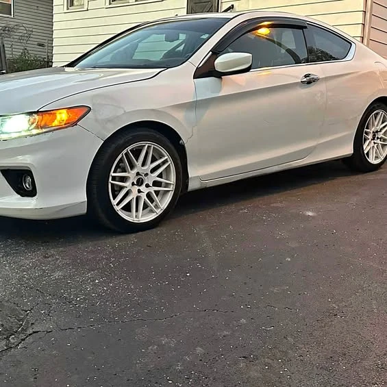 2015 Honda Accord 9th Gen - Image 1 of 1