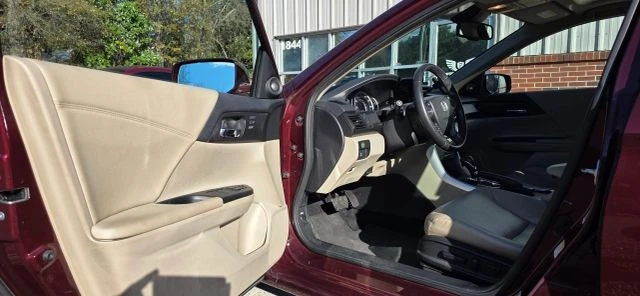 2015 Honda Accord 9th Gen - Image 10 of 20
