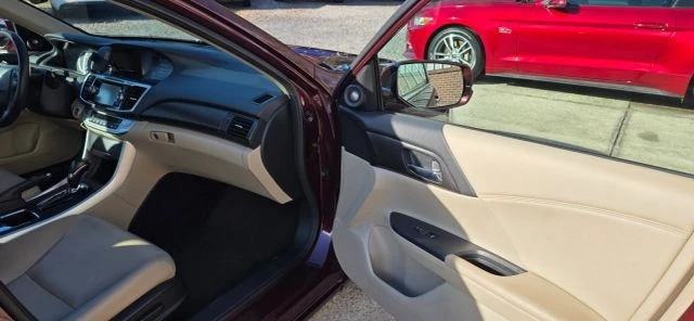2015 Honda Accord 9th Gen - Image 16 of 20