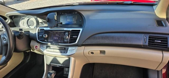2015 Honda Accord 9th Gen - Image 14 of 20