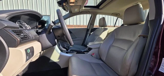 2015 Honda Accord 9th Gen - Image 11 of 20