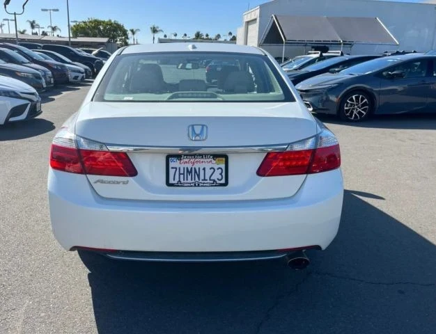 2015 Honda Accord 9th Gen - Image 5 of 6