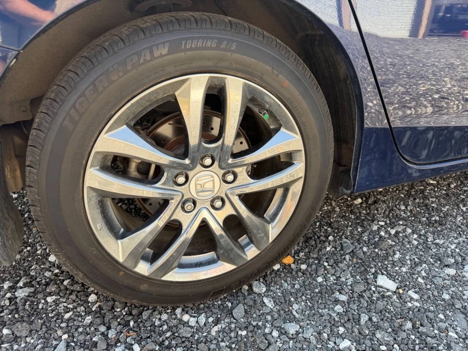 2015 Honda Accord 9th Gen - Image 13 of 27