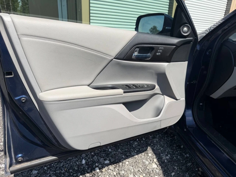 2015 Honda Accord 9th Gen - Image 19 of 27
