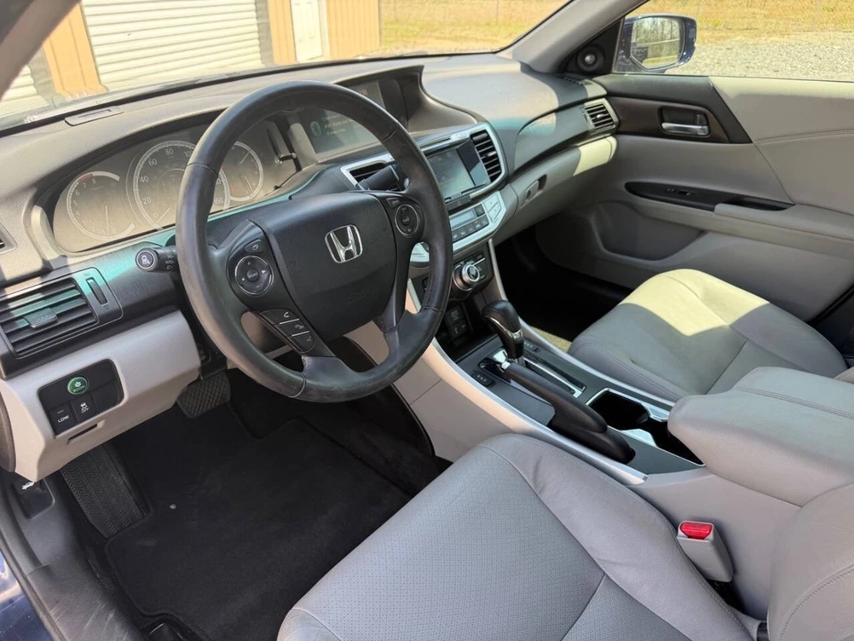2015 Honda Accord 9th Gen - Image 17 of 27