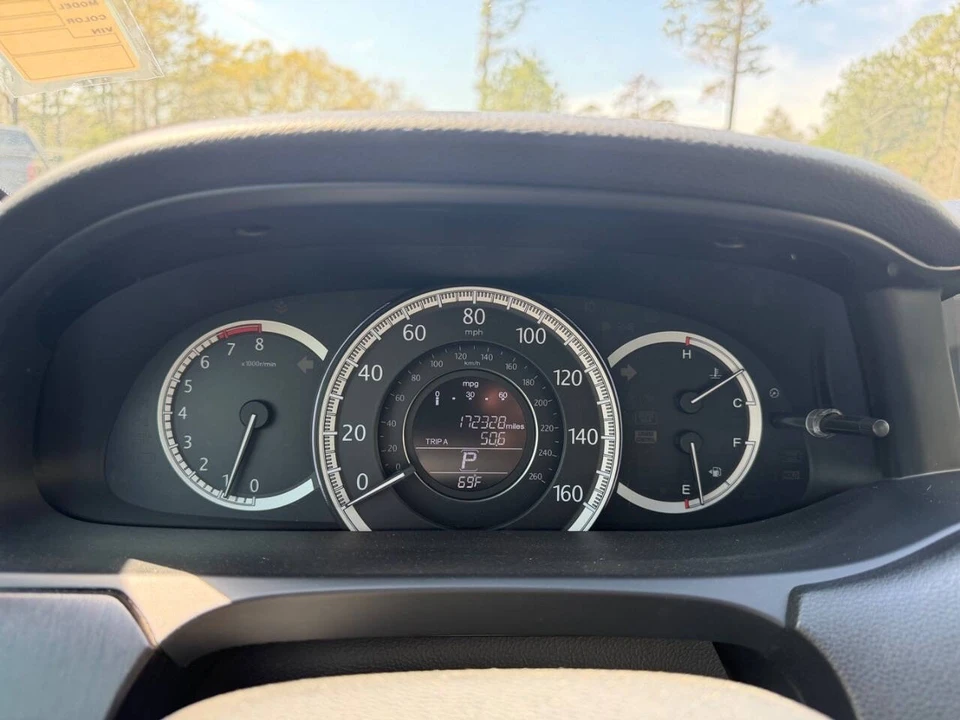 2015 Honda Accord 9th Gen - Image 15 of 27