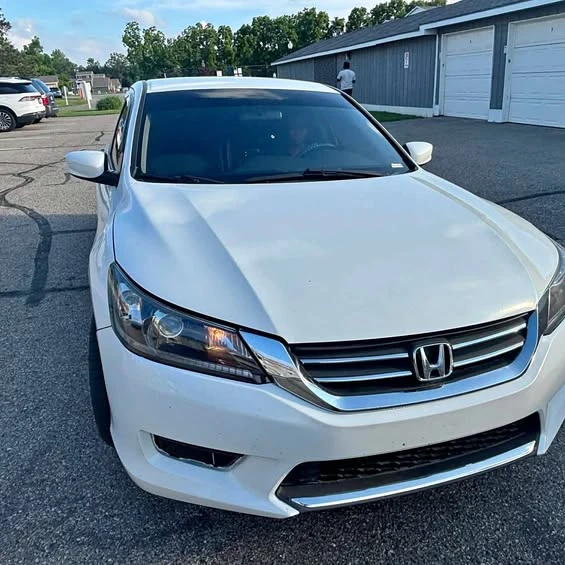 2015 Honda Accord 9th Gen - Image 1 of 1
