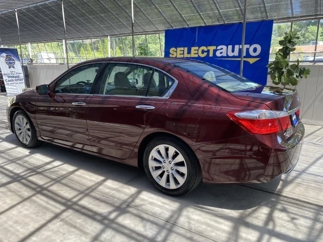 2015 Honda Accord 9th Gen - Image 13 of 21