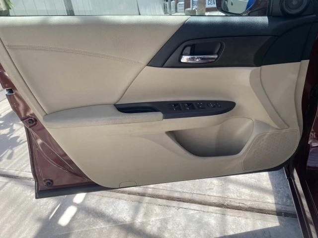 2015 Honda Accord 9th Gen - Image 19 of 21
