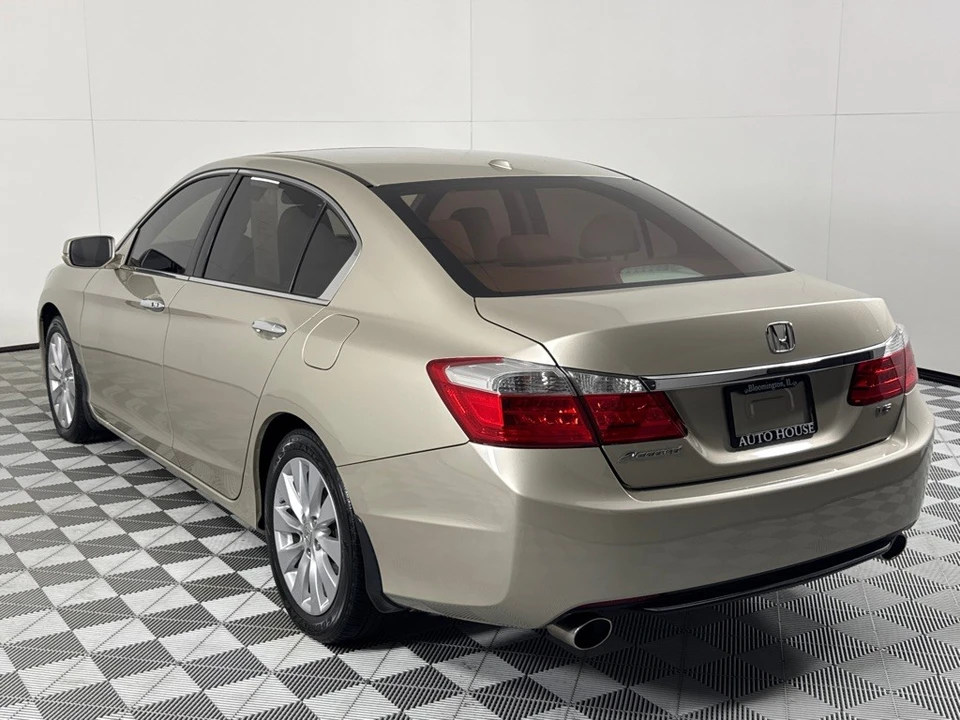 2015 Honda Accord 9th Gen - Image 7 of 12