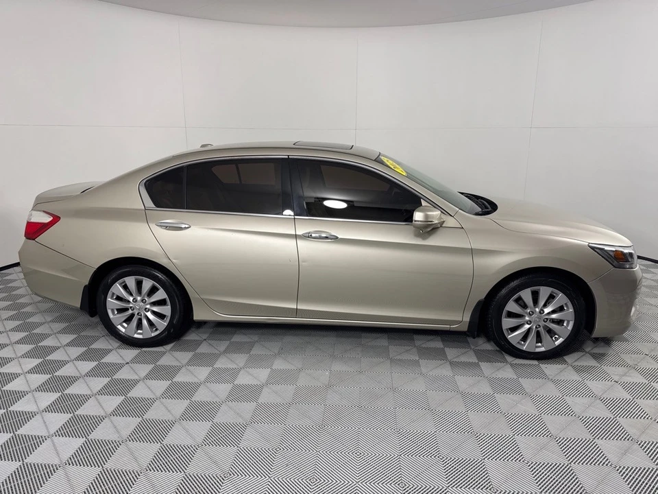 2015 Honda Accord 9th Gen - Image 4 of 12