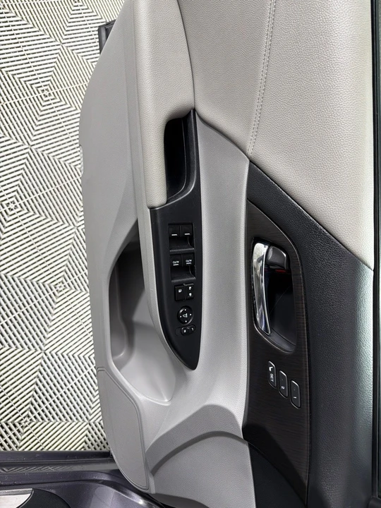 2015 Honda Accord 9th Gen - Image 11 of 12