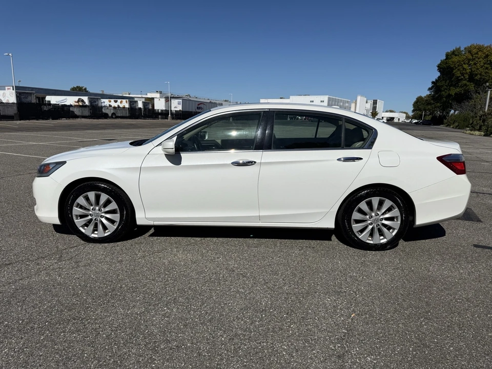2015 Honda Accord 9th Gen - Image 6 of 14