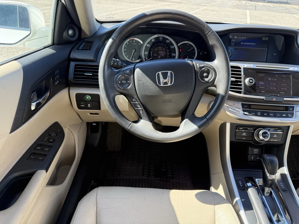 2015 Honda Accord 9th Gen - Image 13 of 14
