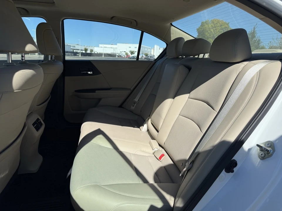 2015 Honda Accord 9th Gen - Image 10 of 14