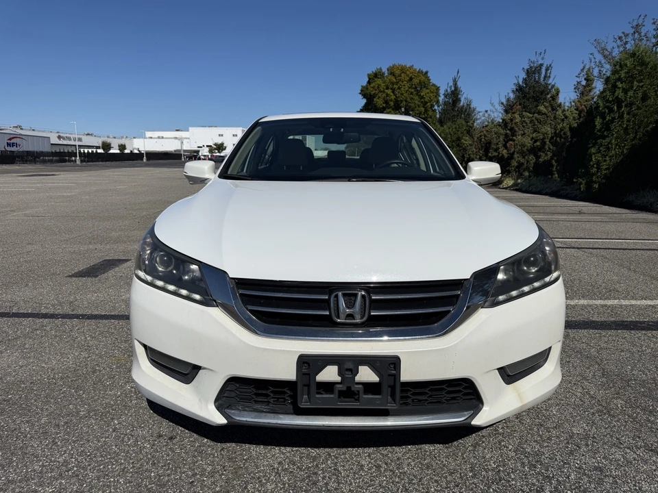 2015 Honda Accord 9th Gen - Image 9 of 14
