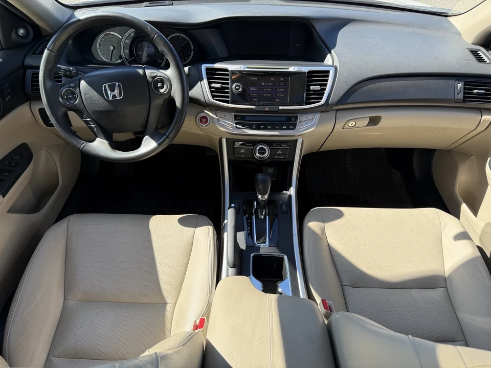 2015 Honda Accord 9th Gen - Image 11 of 14