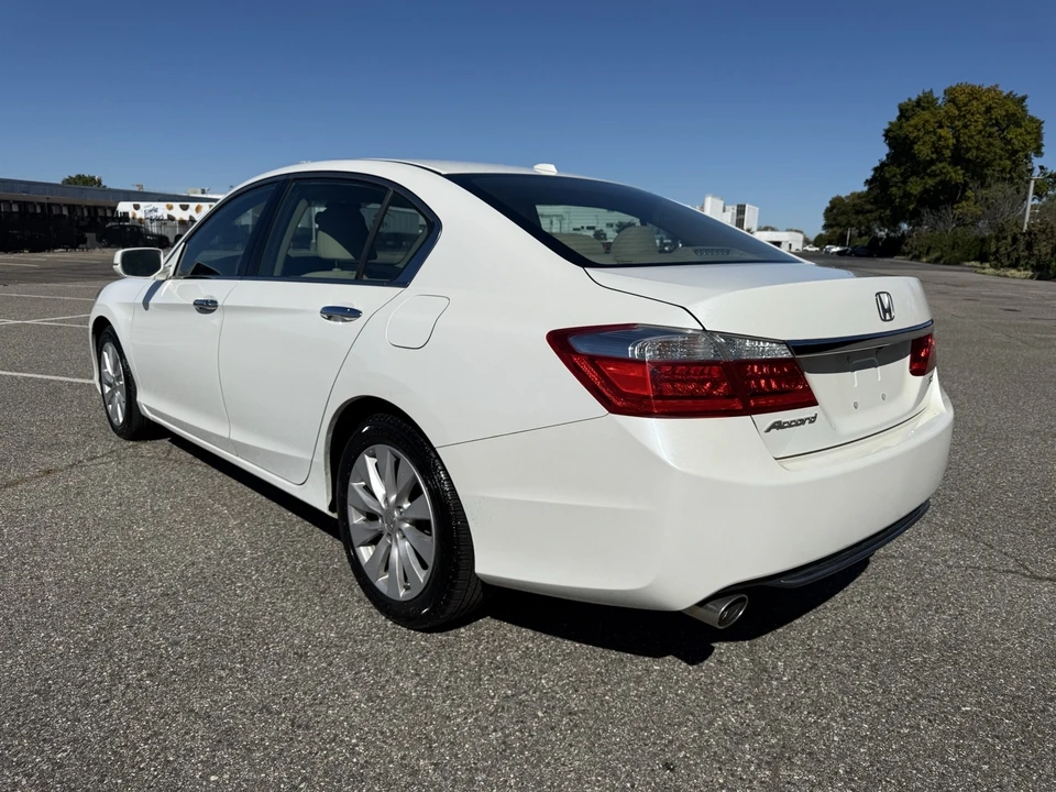 2015 Honda Accord 9th Gen - Image 4 of 14