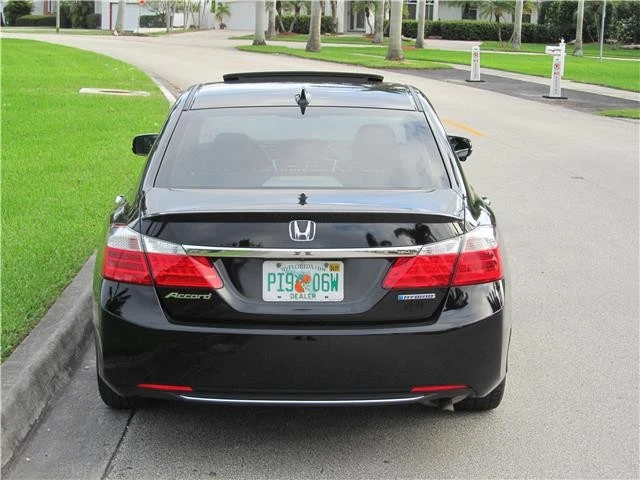 2015 Honda Accord 9th Gen - Image 10 of 12