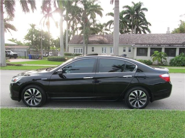 2015 Honda Accord 9th Gen - Image 7 of 12