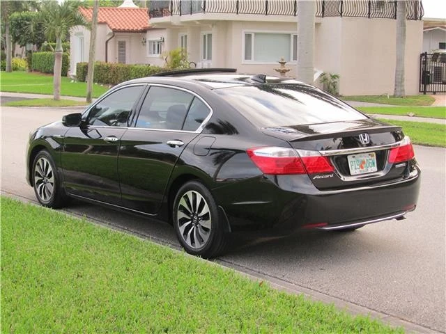 2015 Honda Accord 9th Gen - Image 8 of 12