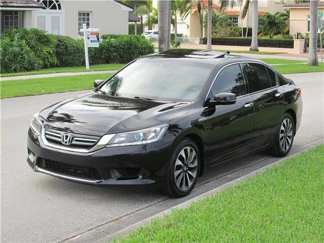 2015 Honda Accord 9th Gen - Image 6 of 12