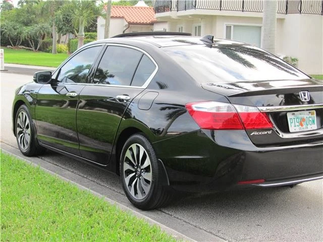 2015 Honda Accord 9th Gen - Image 9 of 12
