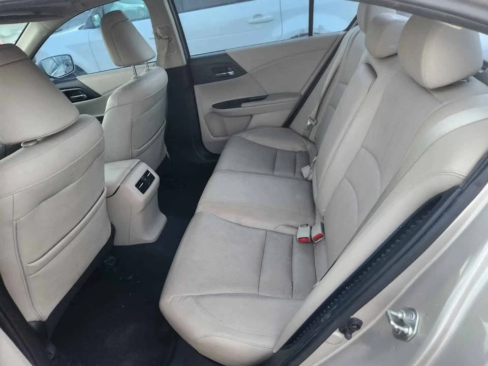 2015 Honda Accord 9th Gen - Image 4 of 9