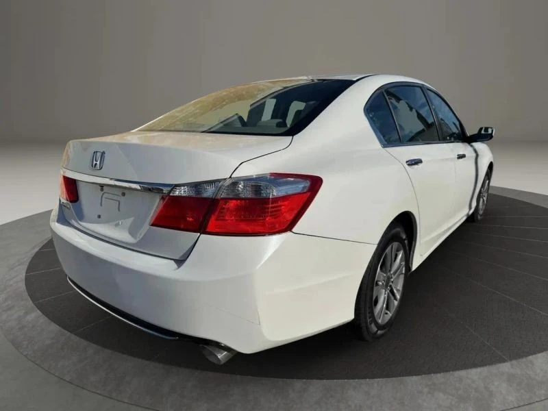 2015 Honda Accord 9th Gen - Image 9 of 12