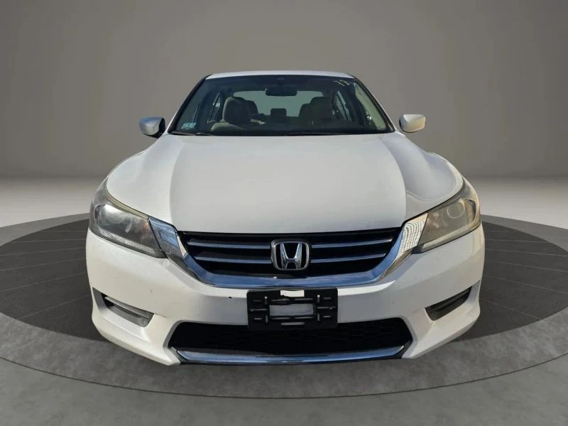 2015 Honda Accord 9th Gen - Image 2 of 12