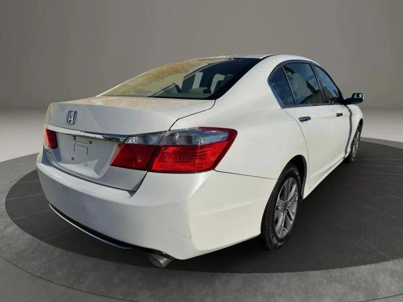 2015 Honda Accord 9th Gen - Image 5 of 12