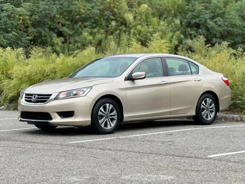 2015 Honda Accord 9th Gen - Image 4 of 12