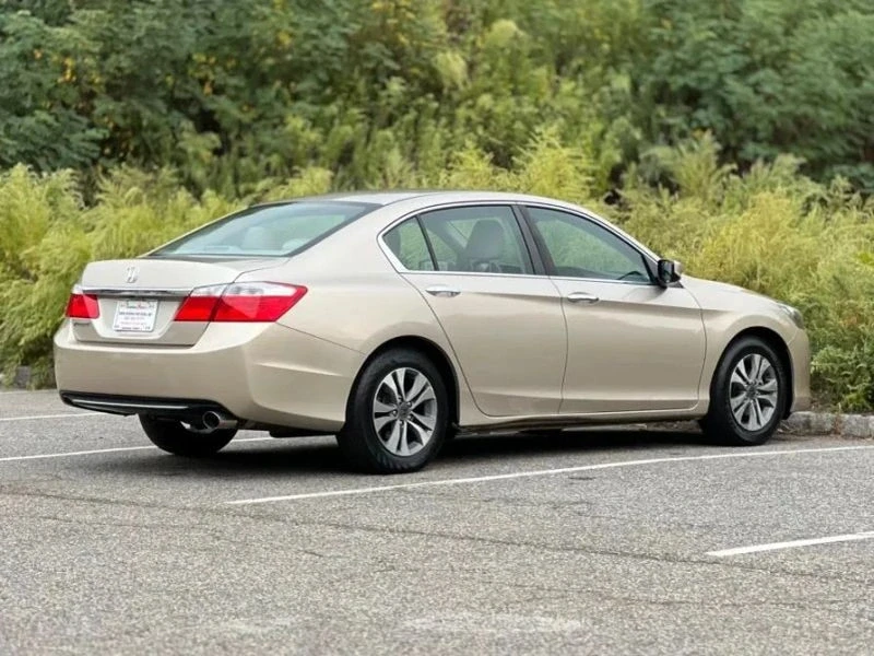 2015 Honda Accord 9th Gen - Image 8 of 12