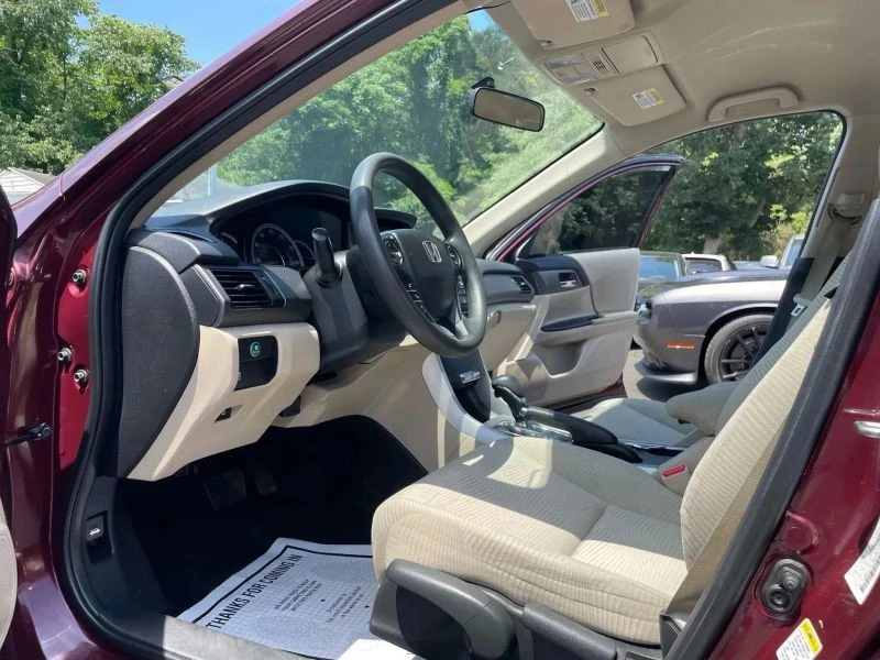 2015 Honda Accord 9th Gen - Image 9 of 12