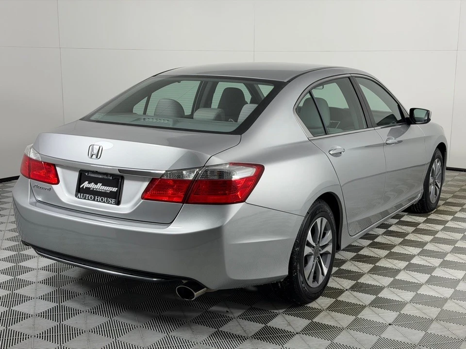 2015 Honda Accord 9th Gen - Image 5 of 12