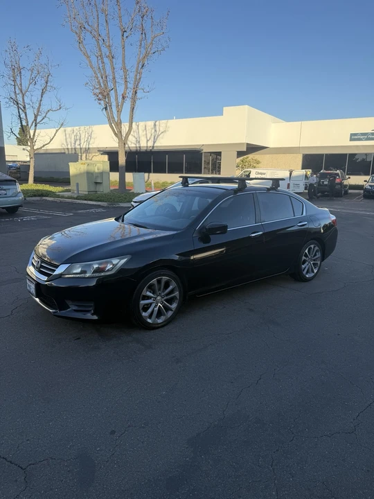 2015 Honda Accord 9th Gen - Image 2 of 14