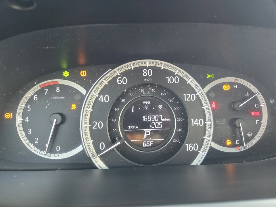 2015 Honda Accord 9th Gen - Image 13 of 18