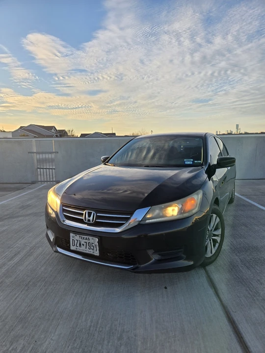 2015 Honda Accord 9th Gen - Image 2 of 18