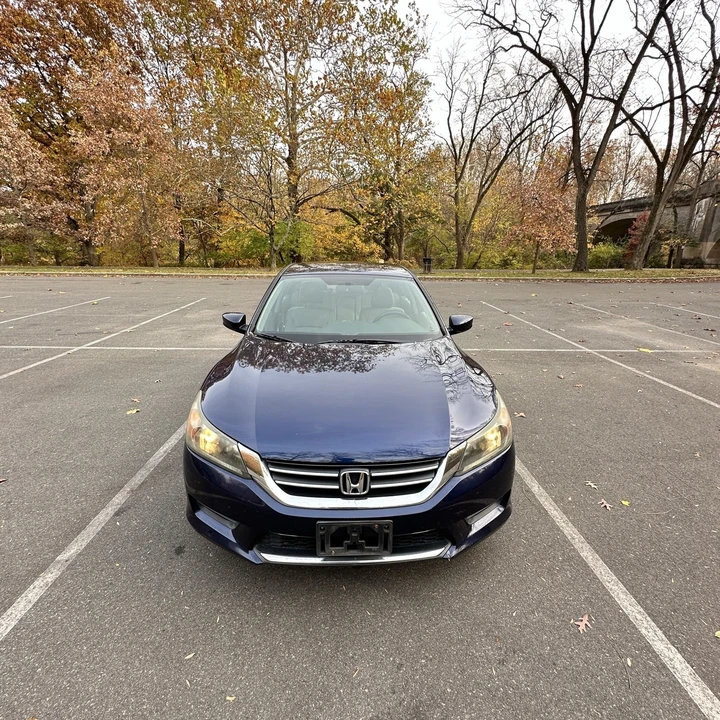 2015 Honda Accord 9th Gen - Image 3 of 16