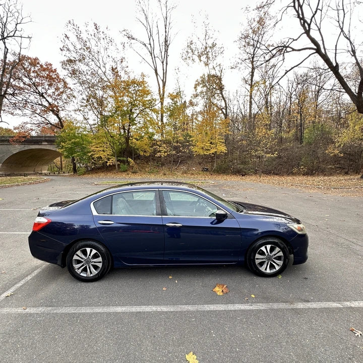 2015 Honda Accord 9th Gen - Image 4 of 16