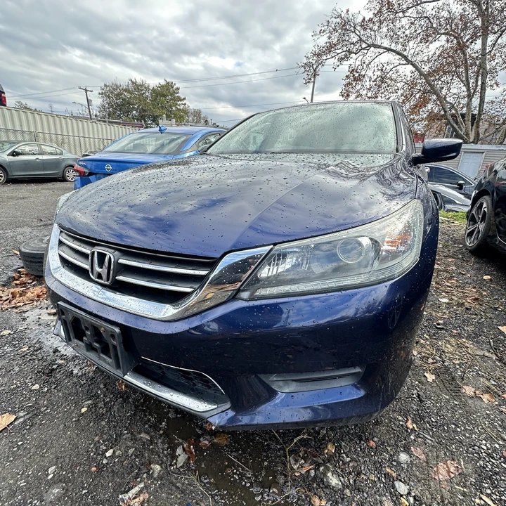 2015 Honda Accord 9th Gen - Image 12 of 16
