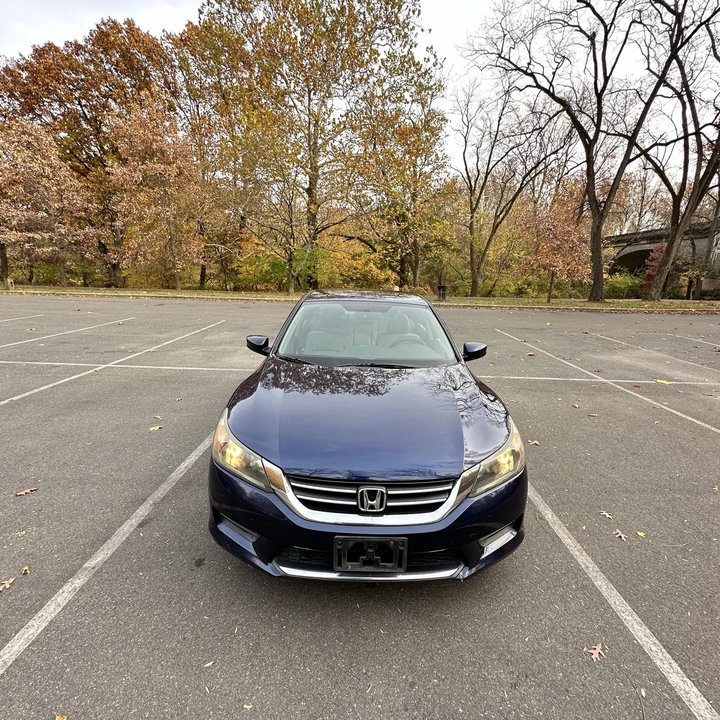 2015 Honda Accord 9th Gen - Image 2 of 16