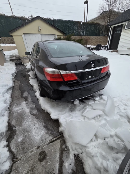 2015 Honda Accord 9th Gen - Image 4 of 4