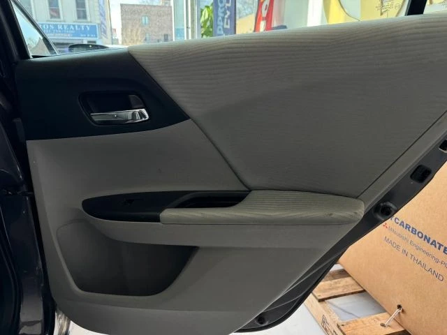 2015 Honda Accord 9th Gen - Image 25 of 31