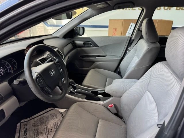 2015 Honda Accord 9th Gen - Image 21 of 31