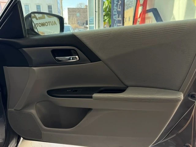 2015 Honda Accord 9th Gen - Image 29 of 31
