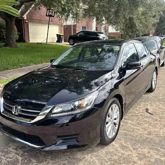 2015 Honda Accord 9th Gen - Image 1 of 1