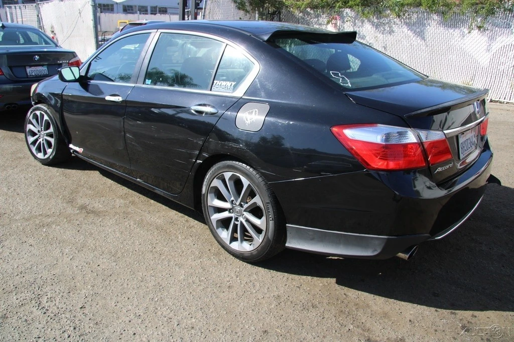2015 Honda Accord 9th Gen - Image 5 of 21