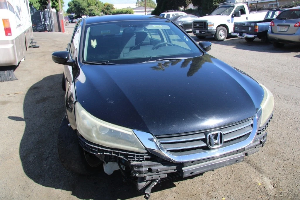 2015 Honda Accord 9th Gen - Image 11 of 21